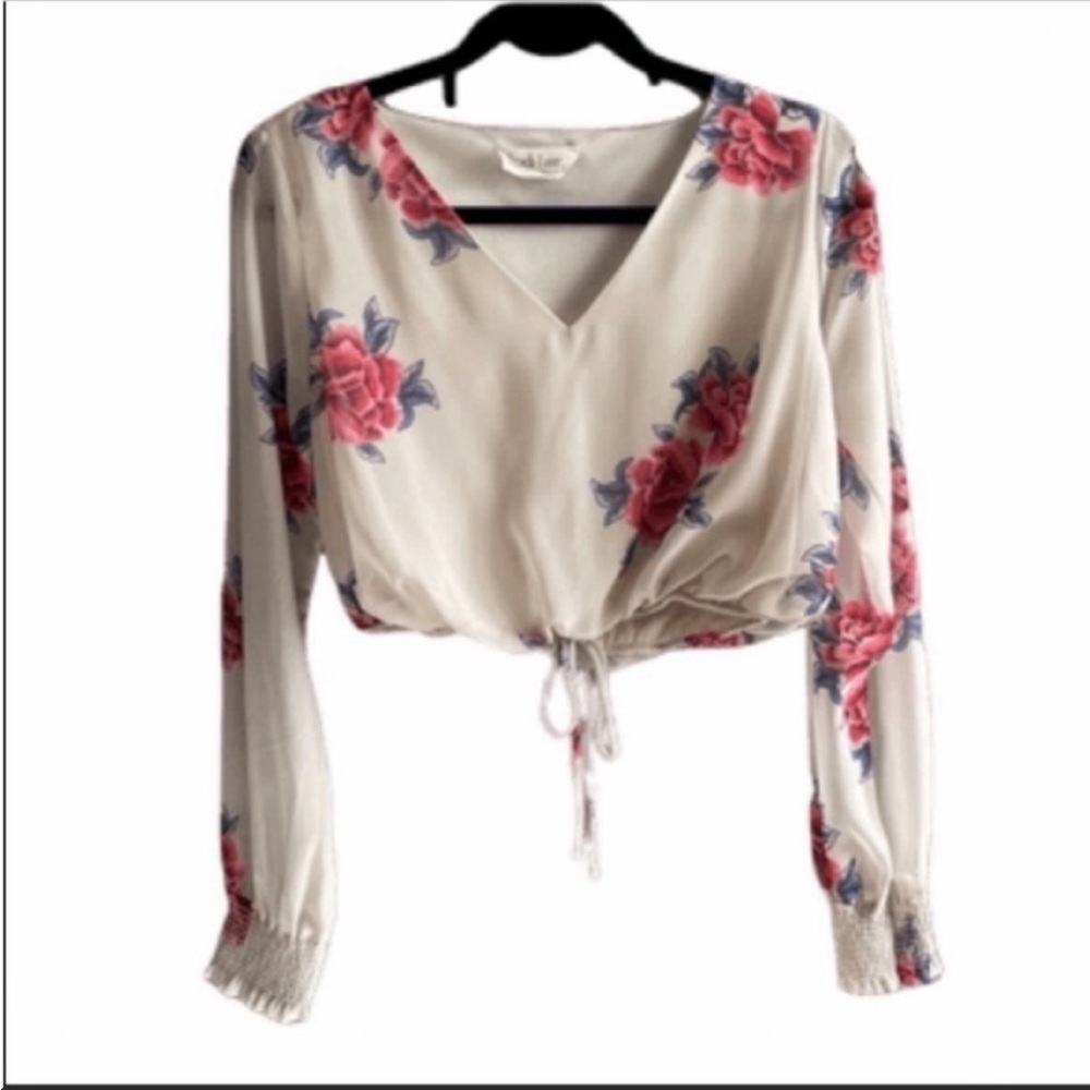 Peach Love boho floral print sheer smocked sleeves tie front crop top. Size Sm